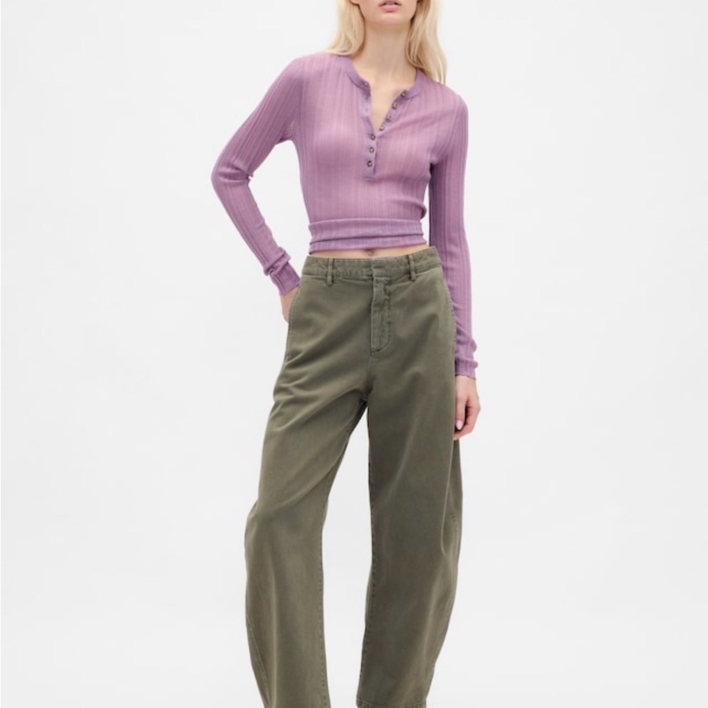 Gap Mid-Rise Barrel Chino